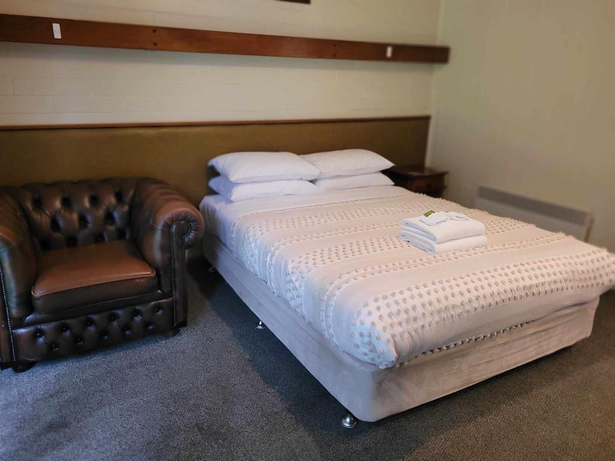 The Bright Motor Inn Экстерьер фото