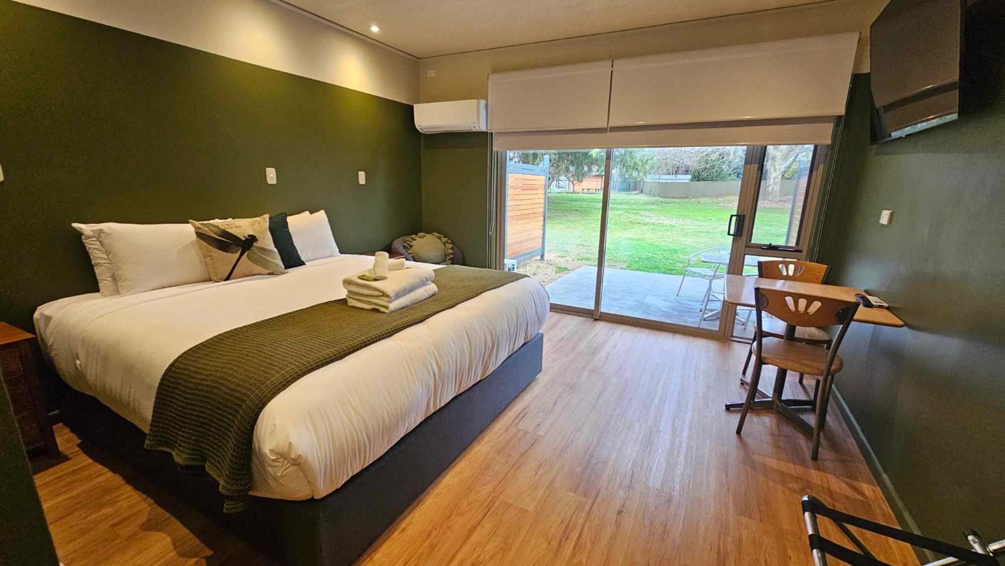 The Bright Motor Inn Экстерьер фото