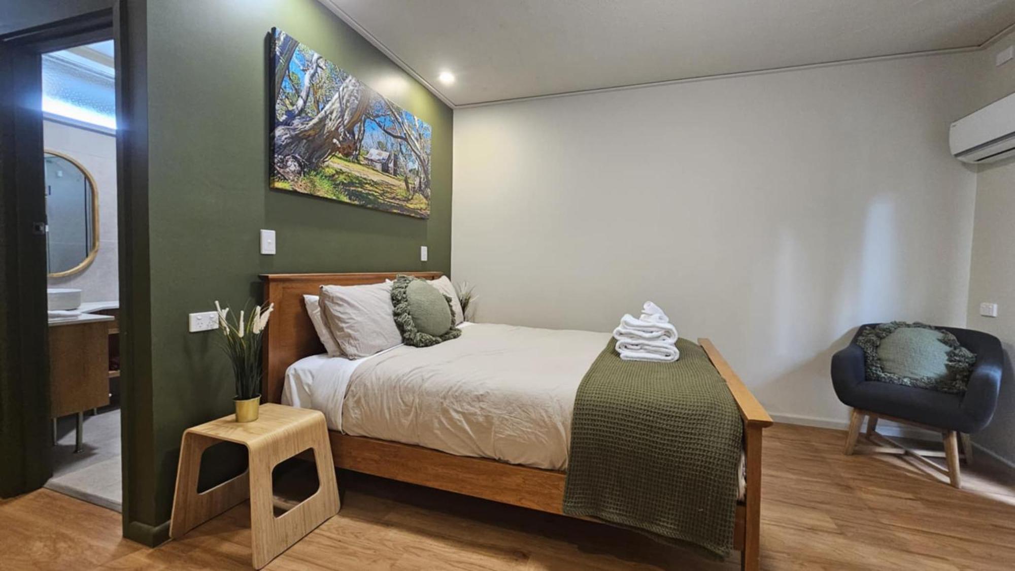 The Bright Motor Inn Экстерьер фото